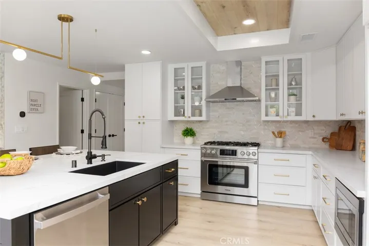 1032 Charwood Lane, North Tustin, California 92705