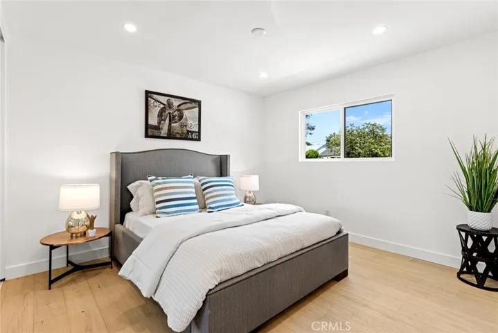 6257 Aura Avenue, Tarzana, California 91335