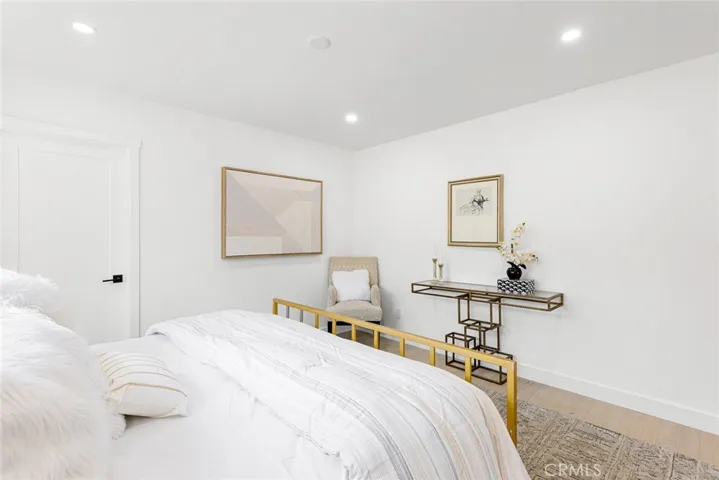 6257 Aura Avenue, Tarzana, California 91335
