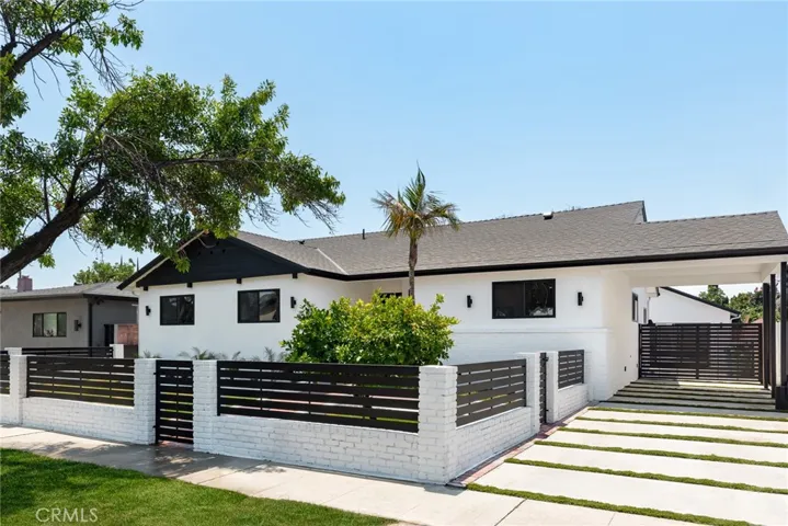 6257 Aura Avenue, Tarzana, California 91335
