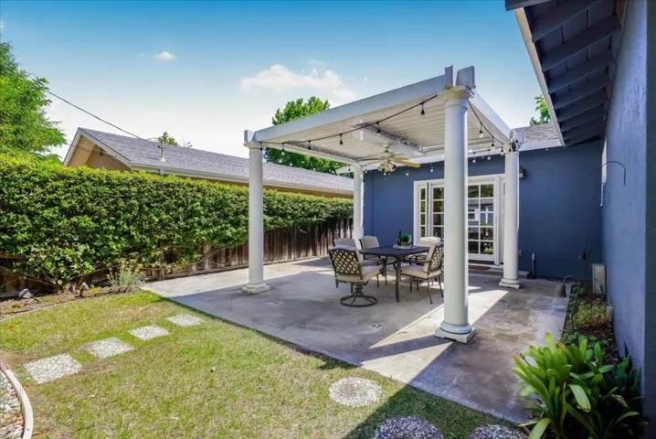 903 Poplar Avenue, Sunnyvale, California 94086