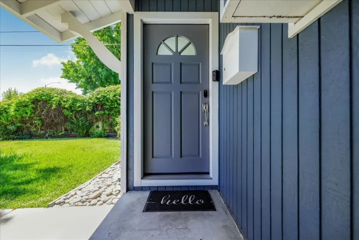 903 Poplar Avenue, Sunnyvale, California 94086