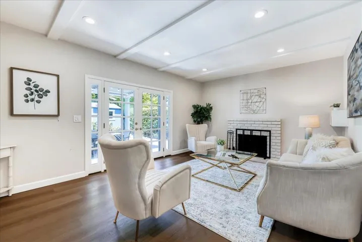 903 Poplar Avenue, Sunnyvale, California 94086
