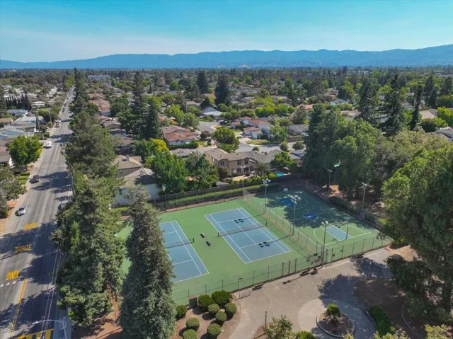 903 Poplar Avenue, Sunnyvale, California 94086