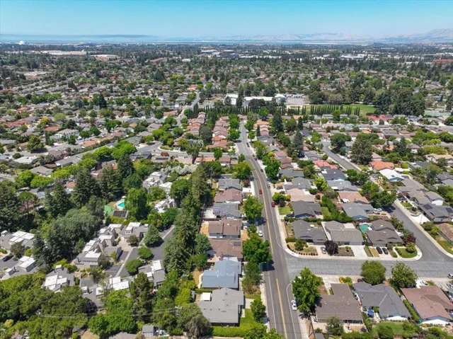 903 Poplar Avenue, Sunnyvale, California 94086