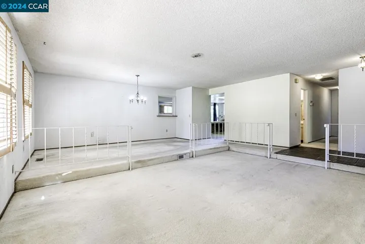 2030 Twin Ct, Santa Rosa, California 95405