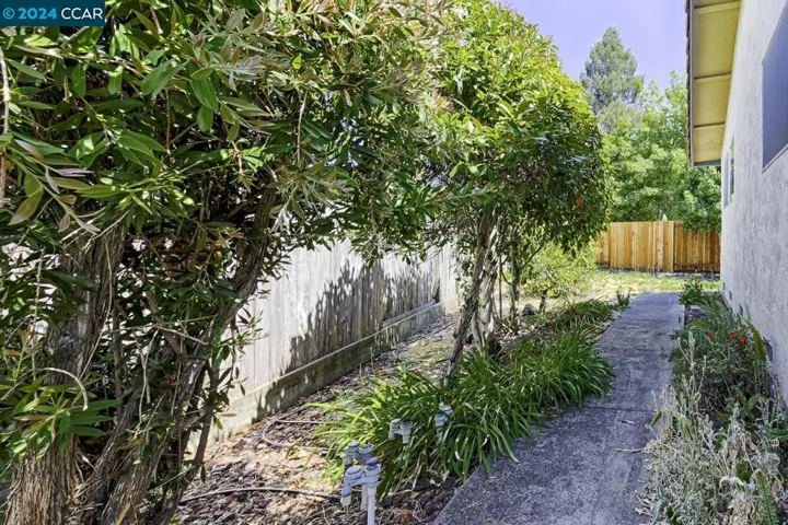 2030 Twin Ct, Santa Rosa, California 95405