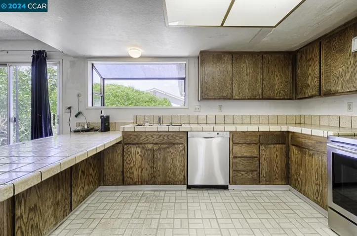 2030 Twin Ct, Santa Rosa, California 95405