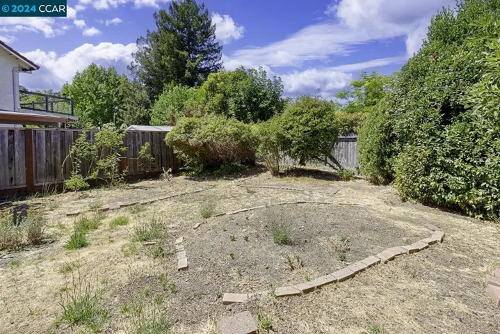 2030 Twin Ct, Santa Rosa, California 95405