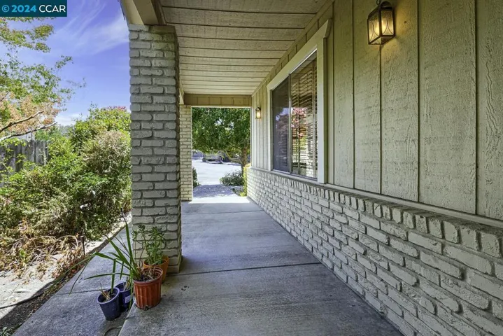 2030 Twin Ct, Santa Rosa, California 95405