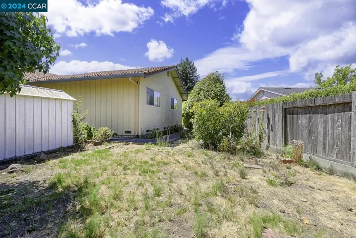 2030 Twin Ct, Santa Rosa, California 95405