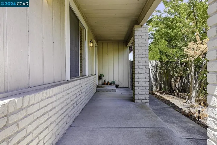 2030 Twin Ct, Santa Rosa, California 95405