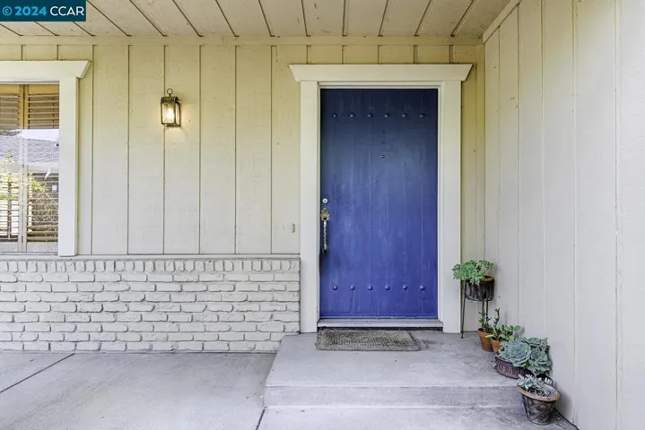 2030 Twin Ct, Santa Rosa, California 95405