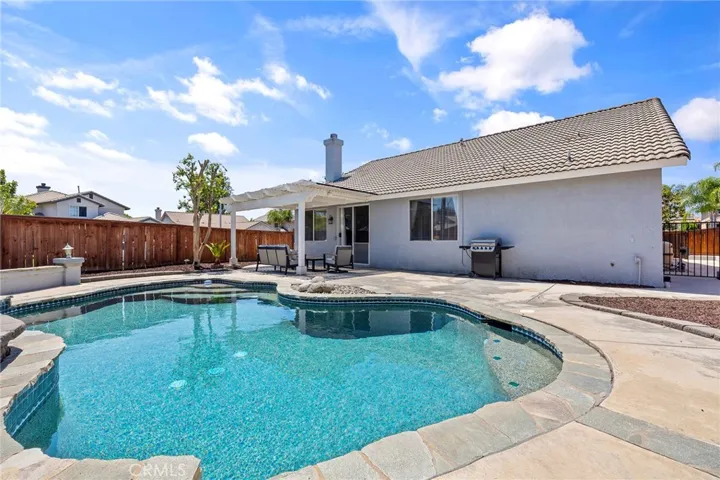 25152 Calle Entradero, Murrieta, California 92563
