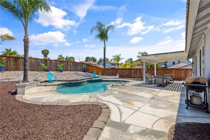 25152 Calle Entradero, Murrieta, California 92563