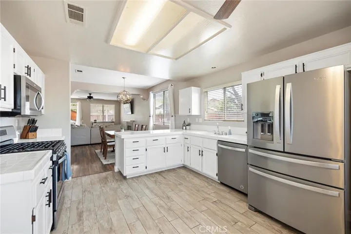 25152 Calle Entradero, Murrieta, California 92563
