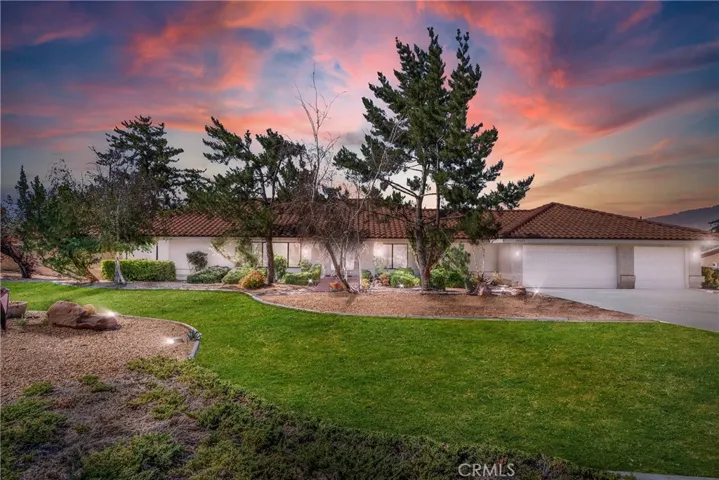 20225 Chickasaw Road, Apple Valley, California 92307