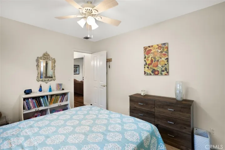Main House - Bedroom 2