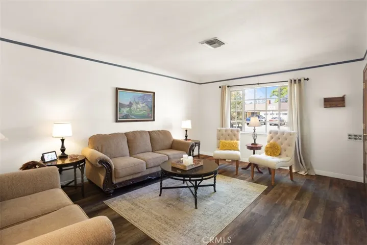 Main House - Living Room