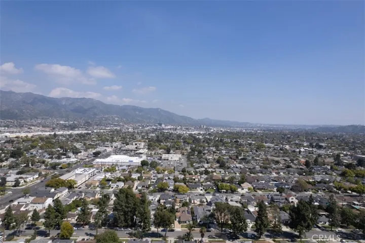 1604 North Niagara Street, Burbank, California 91505