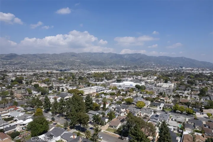 1604 North Niagara Street, Burbank, California 91505