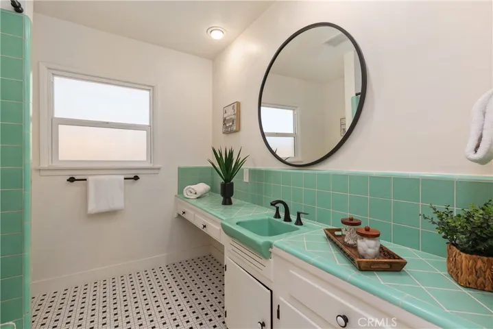 1008 E Marcellus Street, Long Beach, California 90807