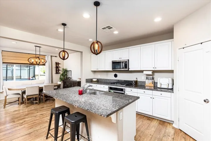 35425 Asturian Way, Fallbrook, California 92028