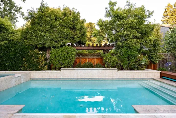 1433 Dana Avenue, Palo Alto, California 94301