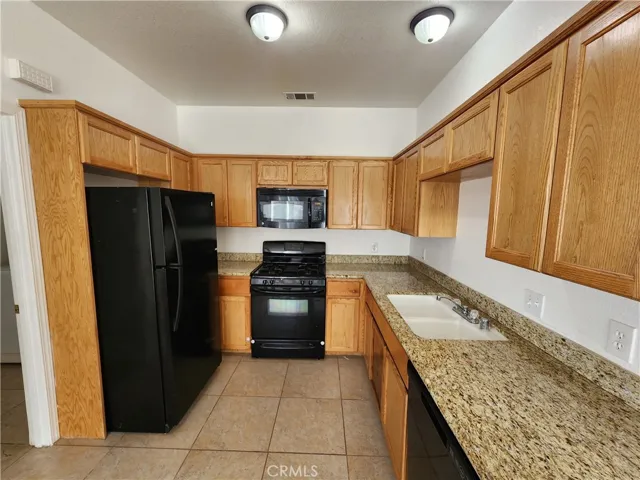 8536 Aspen Avenue B, California City, California 93505