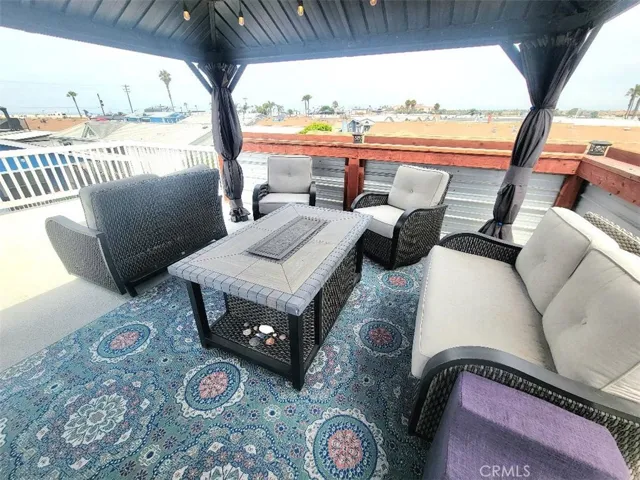 Included Deck Furniture