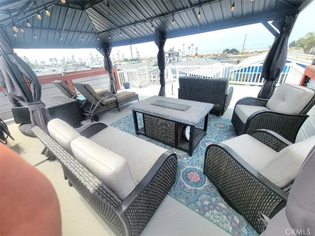 Included Deck Furniture
