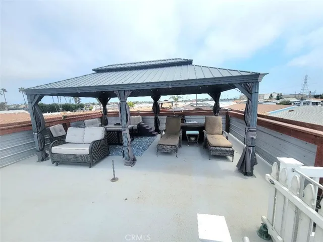 Included Deck Furniture