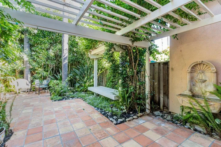 2127 Vizcaya Way, Campbell, California 95008