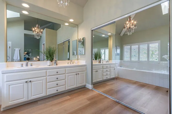 2127 Vizcaya Way, Campbell, California 95008