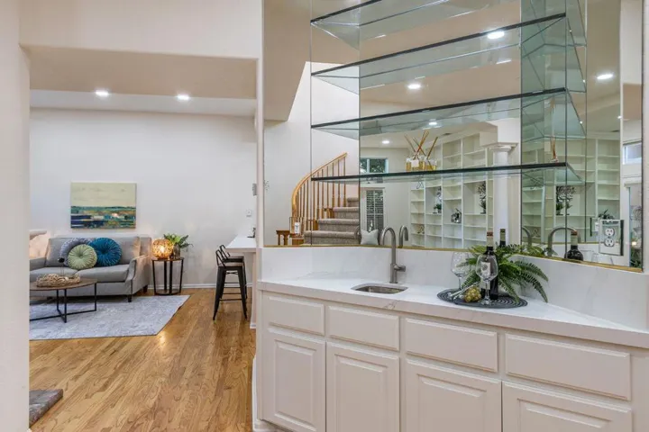 2127 Vizcaya Way, Campbell, California 95008