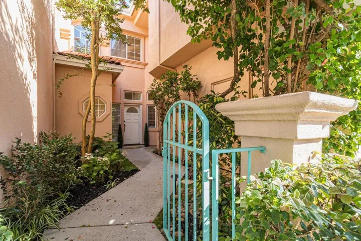 2127 Vizcaya Way, Campbell, California 95008
