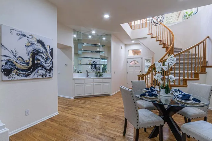 2127 Vizcaya Way, Campbell, California 95008
