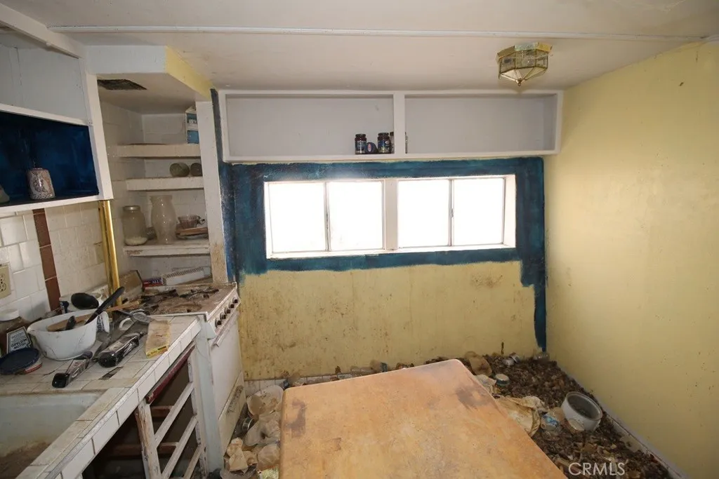 1233 Desert Drive, Needles, California 92363 home-pic-48