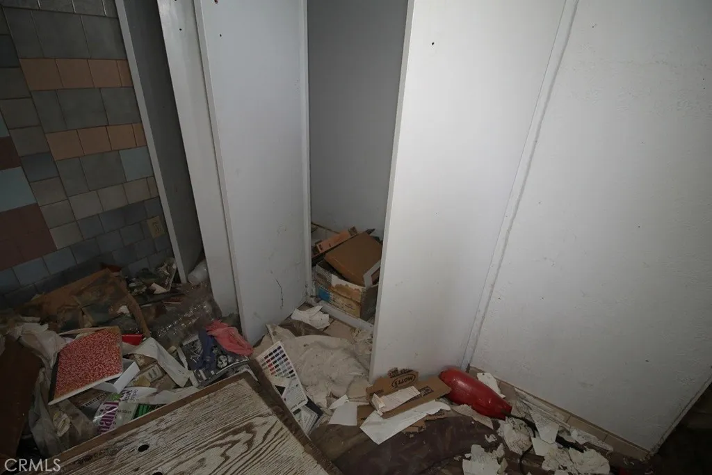 1233 Desert Drive, Needles, California 92363 home-pic-61