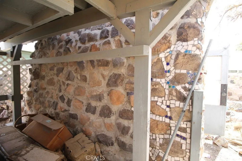 1233 Desert Drive, Needles, California 92363 home-pic-27
