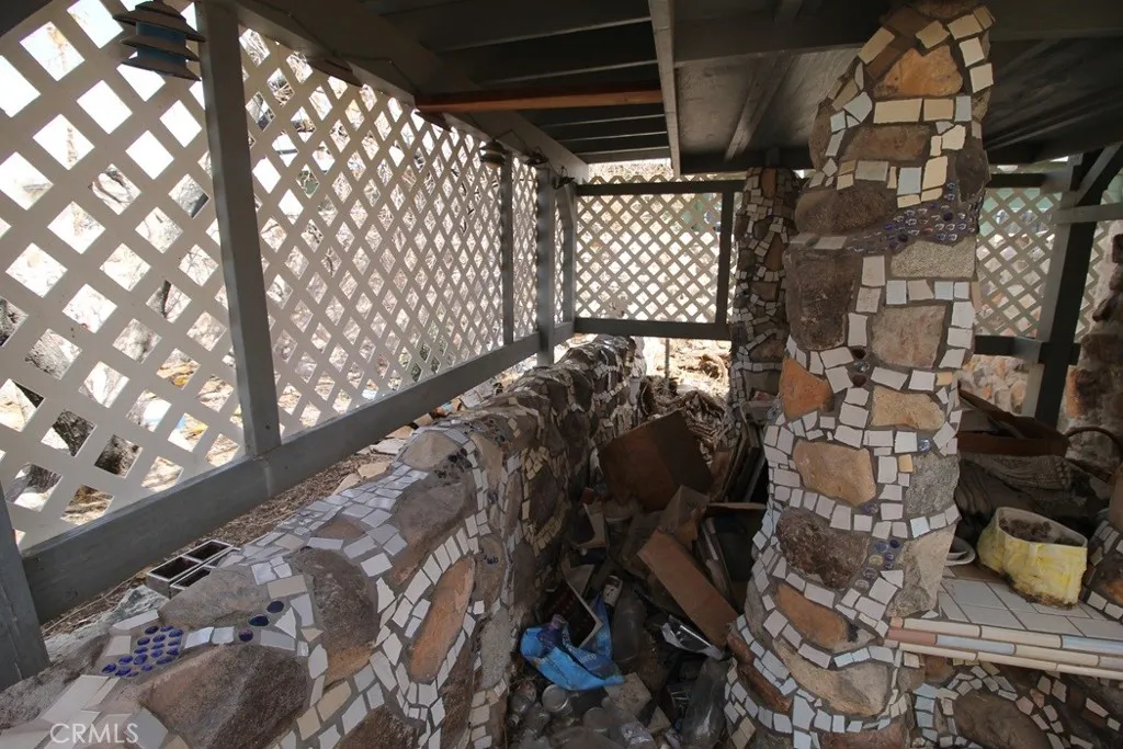 1233 Desert Drive, Needles, California 92363 home-pic-25