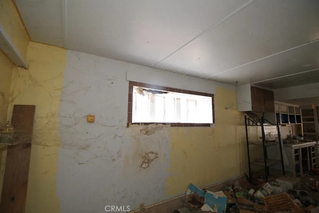 1233 Desert Drive, Needles, California 92363 home-pic-52