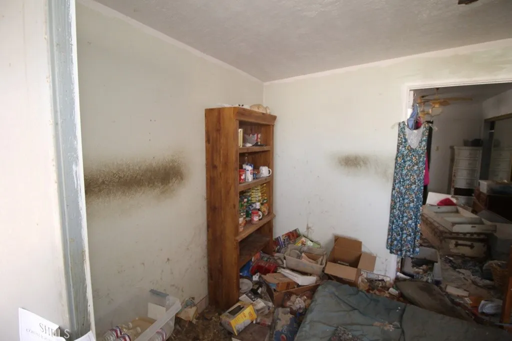 1233 Desert Drive, Needles, California 92363 home-pic-39