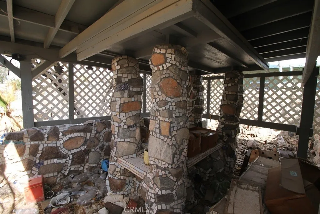 1233 Desert Drive, Needles, California 92363 home-pic-36