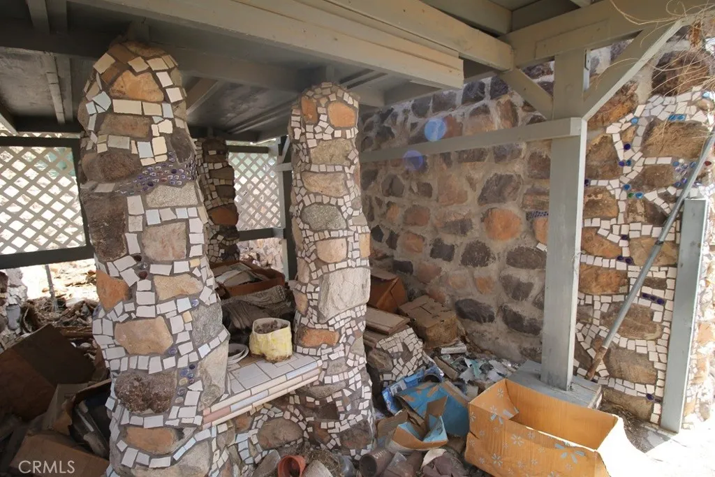 1233 Desert Drive, Needles, California 92363 home-pic-26
