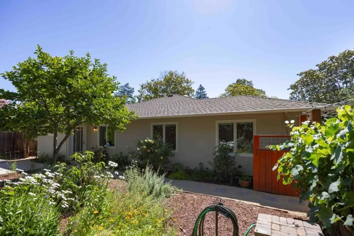 640 Rhodes Drive, Palo Alto, California 94303