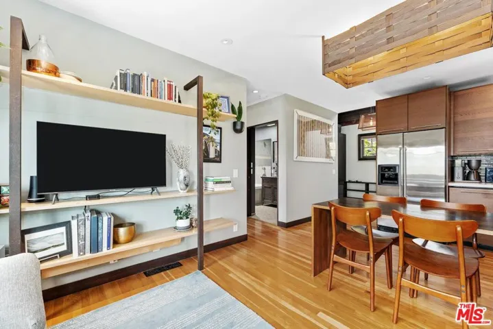 422 Holland Avenue, Los Angeles, California 90042