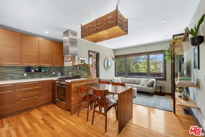 422 Holland Avenue, Los Angeles, California 90042