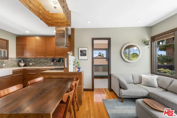 422 Holland Avenue, Los Angeles, California 90042
