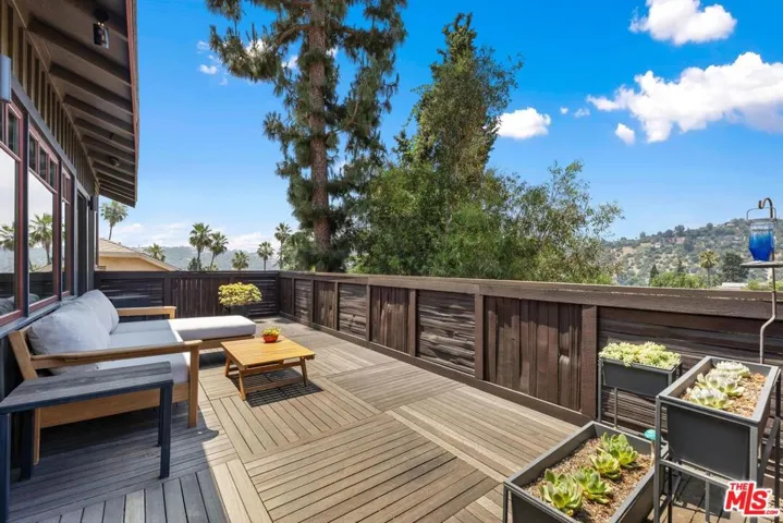 422 Holland Avenue, Los Angeles, California 90042